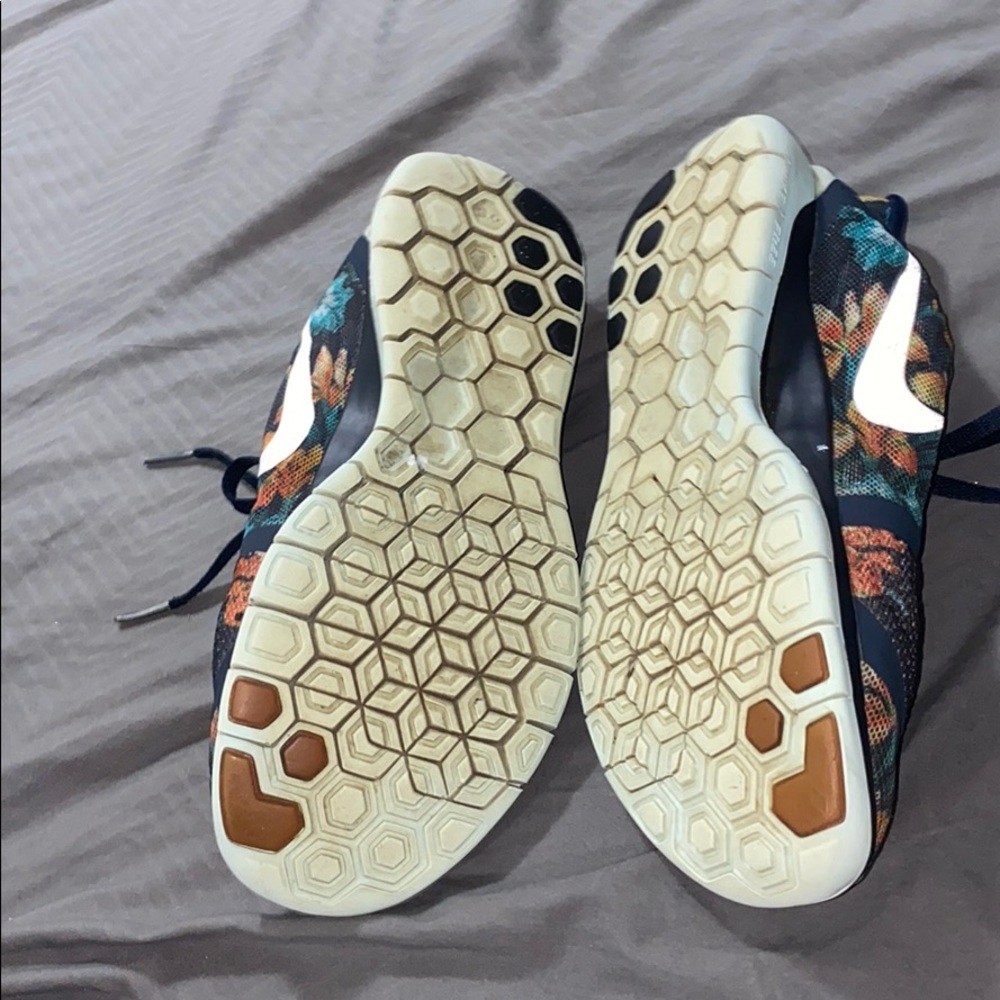 Nike free 5.0 shoes - Picture 2 of 5